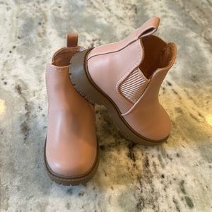 Toddler Old Navy Booties. Size 8.